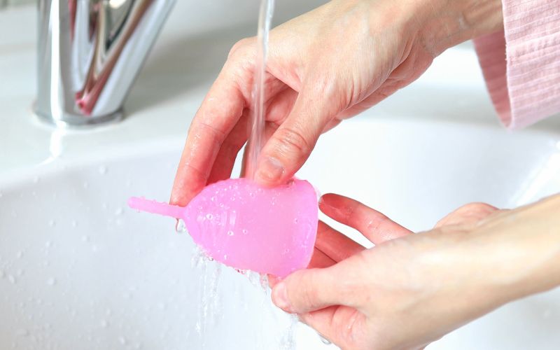 How to Clean Menstrual Cup in Public